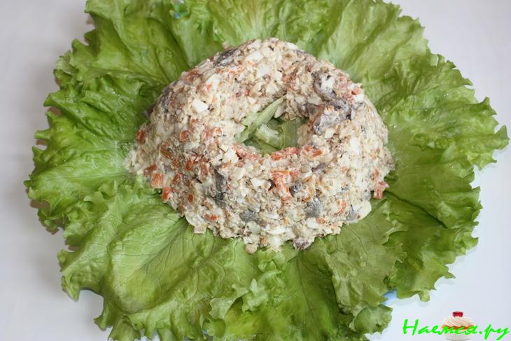 Салат "Гнездо" с куриным филе