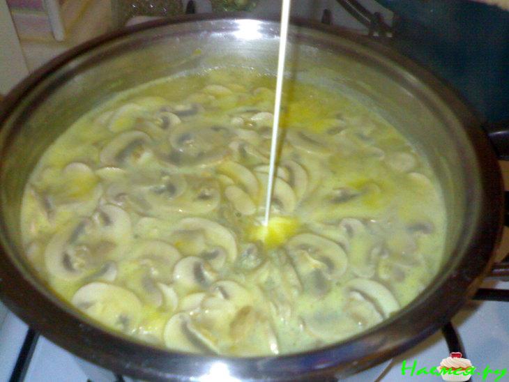 Нежный грибной крем-суп (желтенький)