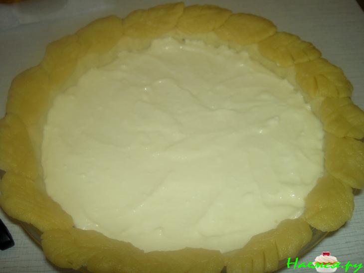 Открытый пирог с черникой и творогом