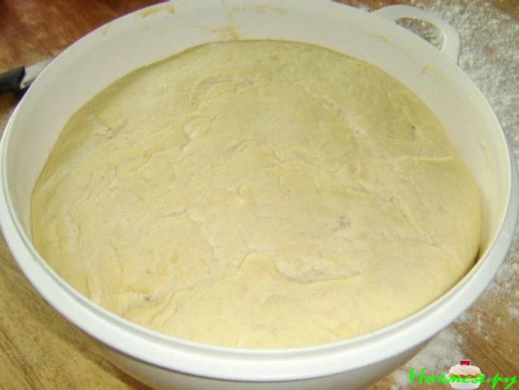 Рогалики дрожжевые с ветчиной и сыром