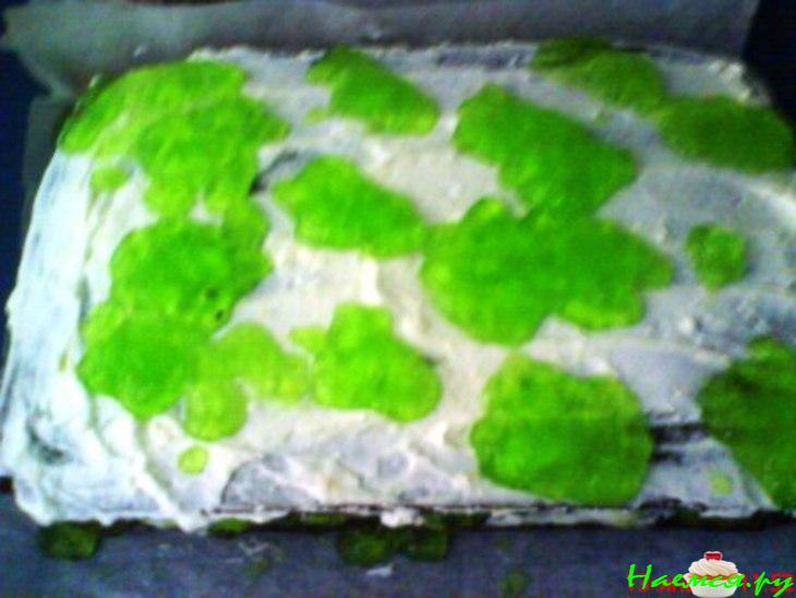 Шоколадное пирожное с желейной прослойкой