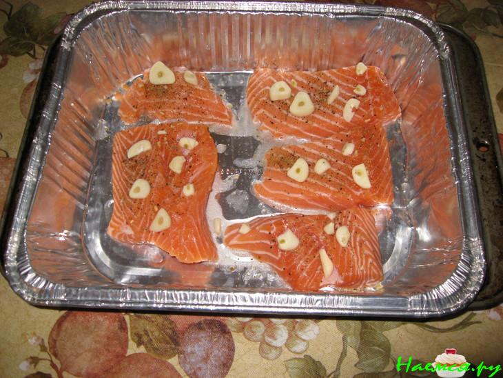 Филе лосося запеченное с гарниром Филе лосося запеченное с гарниром