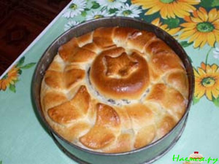 Пирог с маком и изюмом