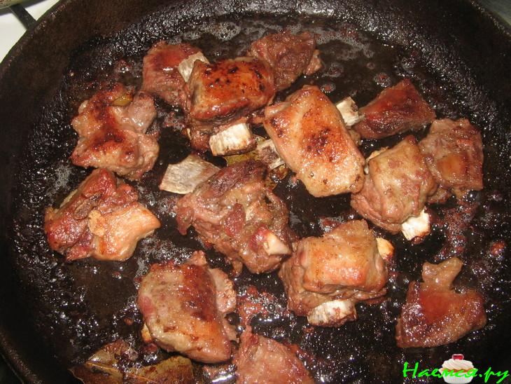 Свиные ребрышки запеченные в шашлычном маринаде Свиные ребрышки запеченные в шашлычном маринаде