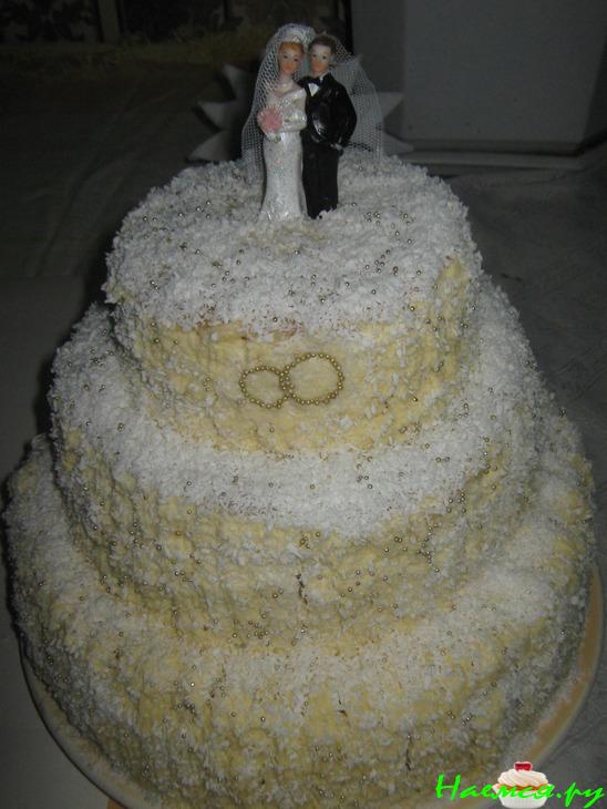Свадебный торт с заварным кремом