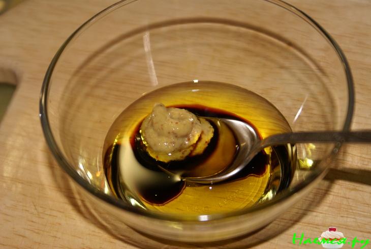 Салат с запеченным перцем и копченной рыбой