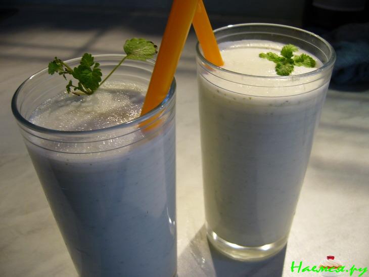 Бананово-мелисовый шейк