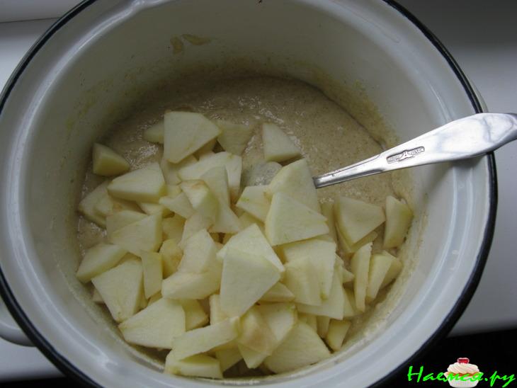 Манник с яблоком и корицей + шоколадная глазурь