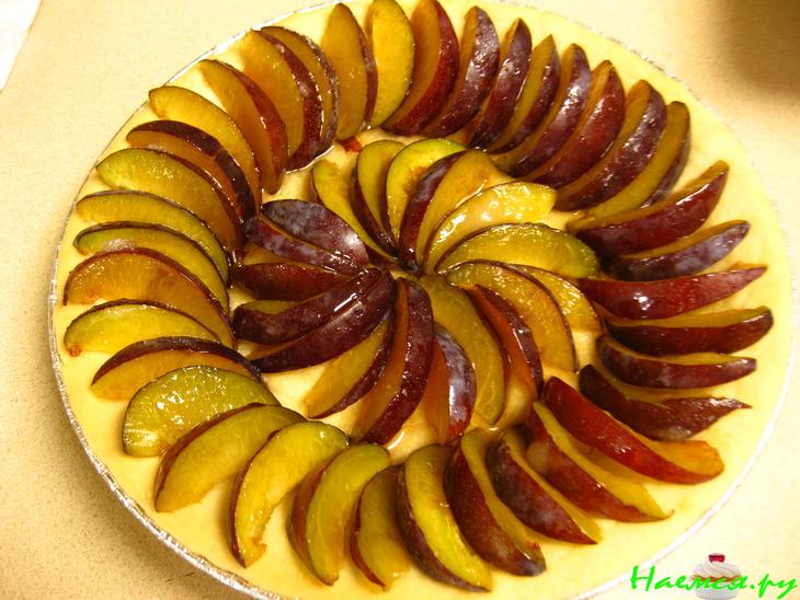 Песочный пирог со сливами "Неженка"