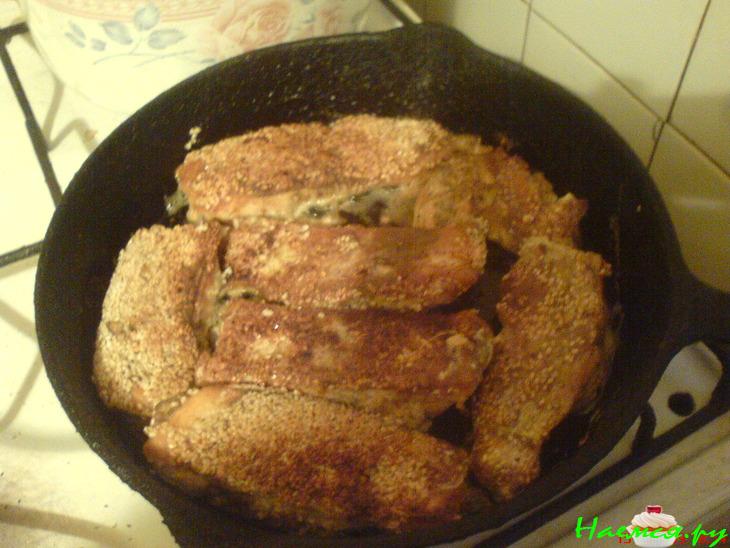 Рыба, жареная в кунжуте