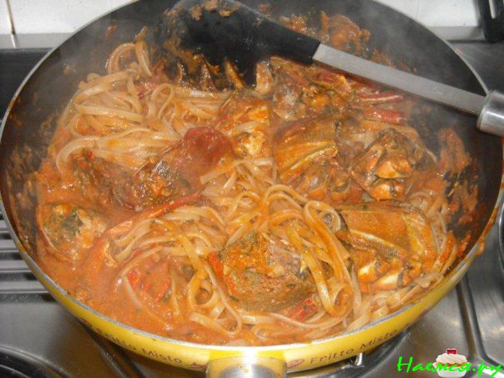 Linguine con aragosta. Омар с пастой в томатном соусе 