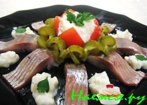 Селедочка с соусом