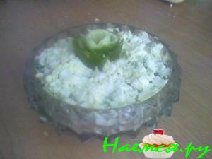 Салат с сельдью и свежим огурчиком