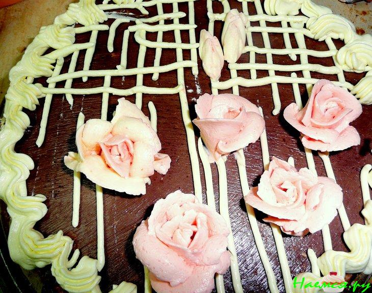 Торт "Киевский" с кремом на сгущенке, какао и коньяке Торт "Киевский" с кремом на сгущенке, какао и коньяке