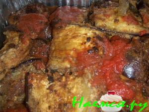 Мусака с белым вином и томатом