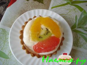 Пирожные песочные с фруктами