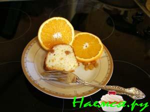 Творожный кекс с изюмом и цукатами 