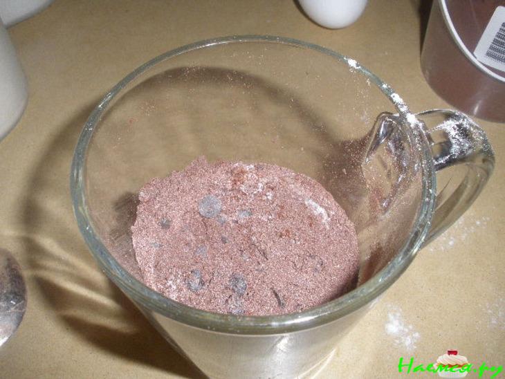 Готовим с детьми. Шоколадный пирог в стакане за пять минут (вариант) 