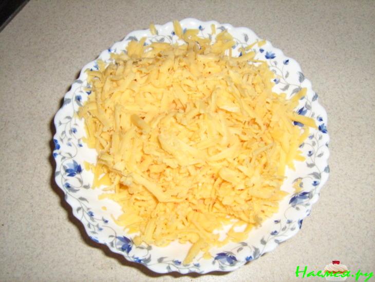 Салат фасолевый с вареной говядиной