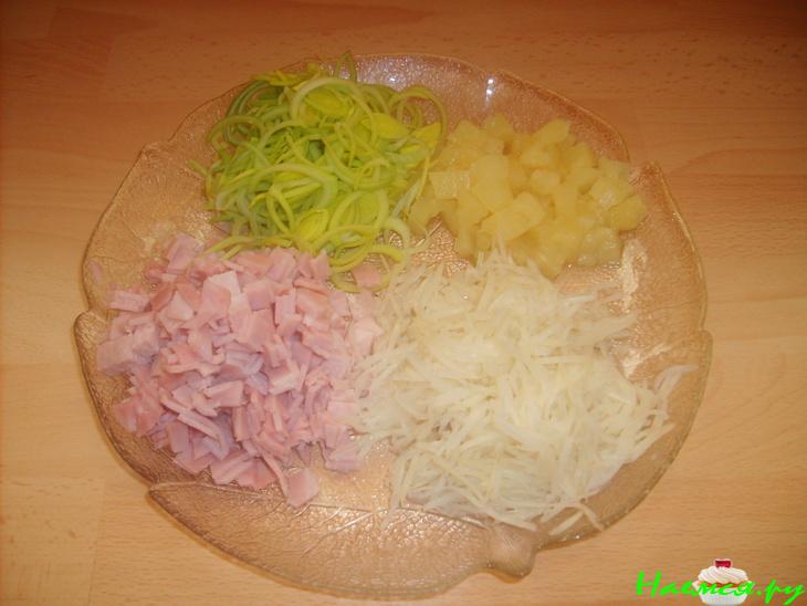 Салат из сельдерея с ананасом и ветчиной