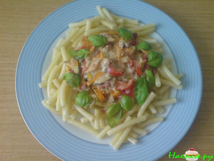 Макароны в сырно-овощном соусе Макароны в сырно-овощном соусе