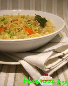 Фасолевый суп с лапшой