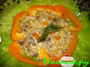 Куриная грудка с овощами, тушенная в сливках Куриная грудка с овощами, тушенная в сливках