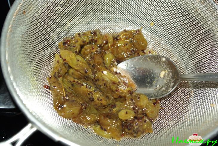 Пирог с крыжовником и безе  