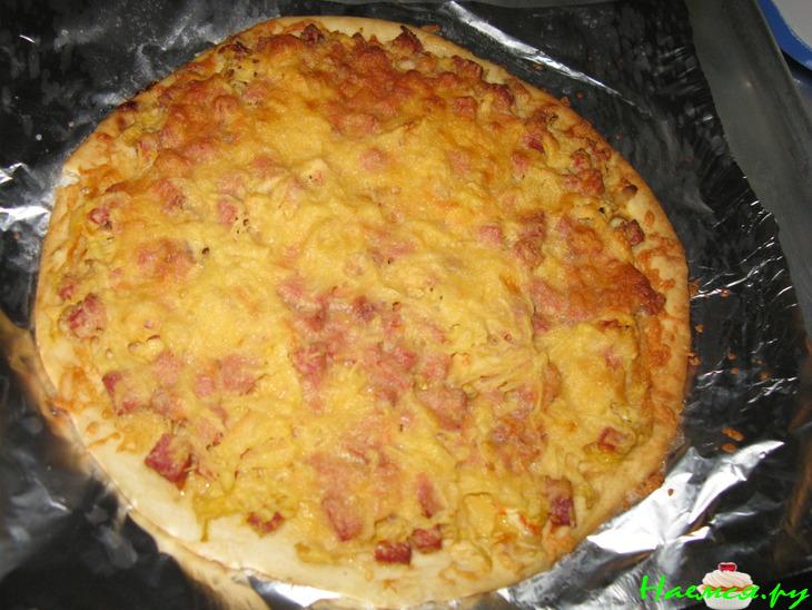 Пицца с квашеной капустой