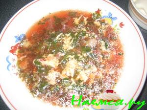 Зеленый борщ со свеклой