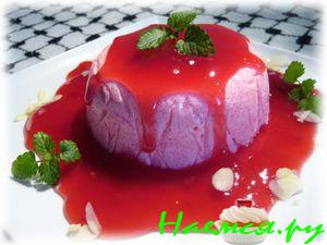 Фламери (манный пудинг) с вишневым соусом