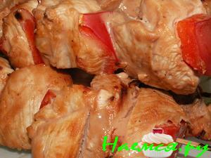 Шашлык из индейки с перцем в кефирном маринаде