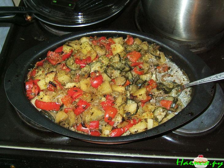 Просто мясо в маринаде с овощами