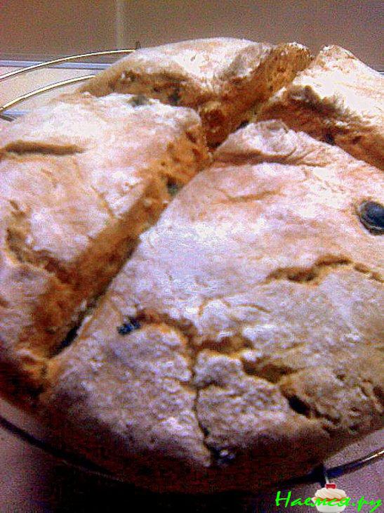 Ржаной хлеб на соде с семечками, изюмом и фисташками