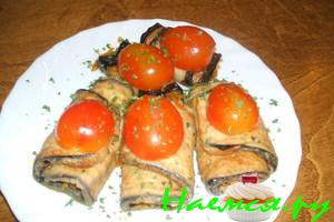 Баклажанные рулетики с овощами и зеленью Баклажанные рулетики с овощами и зеленью