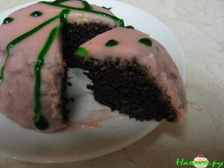 Шоколадные пирожные-жучки из свёклы "Съешь нас" с апельсиновой глазурью