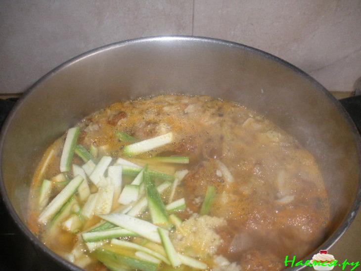 Суп зимний (когда снаружи холодно, а в шерстяных носках и под пледом дома - в самый раз)