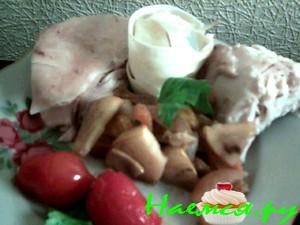 Курица с айвой, курагой и мандарином