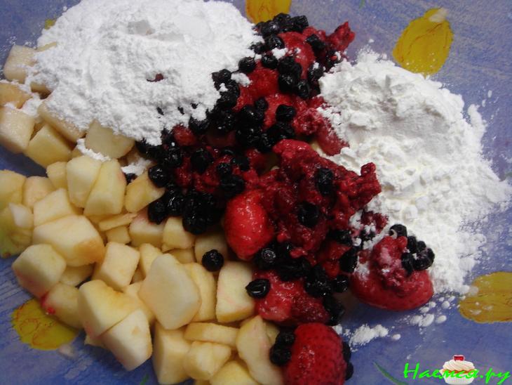 Яблочно-вишневые песочные мини-пироги