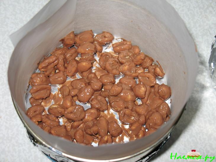 Пирожные с вишней и шоколадом