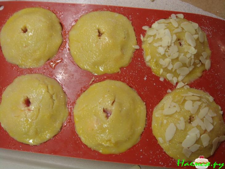 Яблочно-вишневые песочные мини-пироги