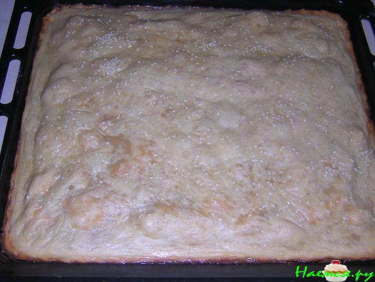 Пирог с семгой (тесто на пиве)