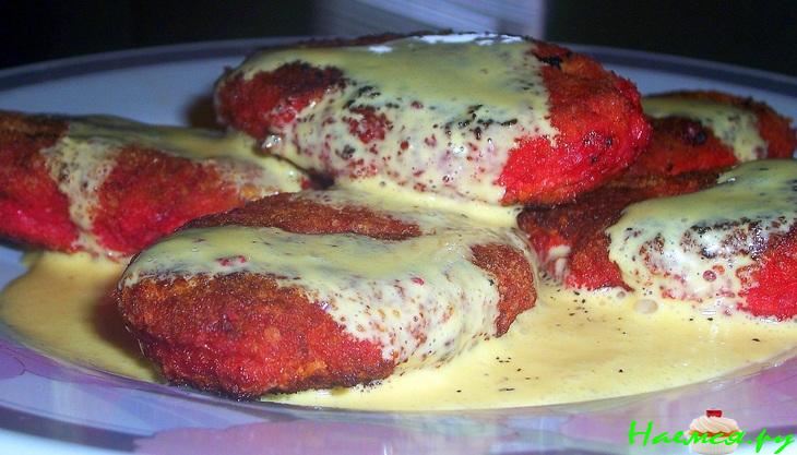 Розовые котлеты с манговым соусом