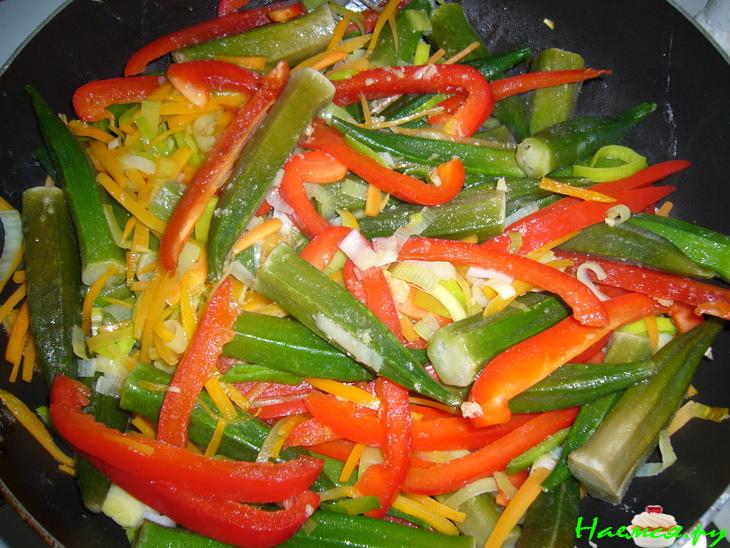 Бамия с овощами и имбирем Бамия с овощами и имбирем