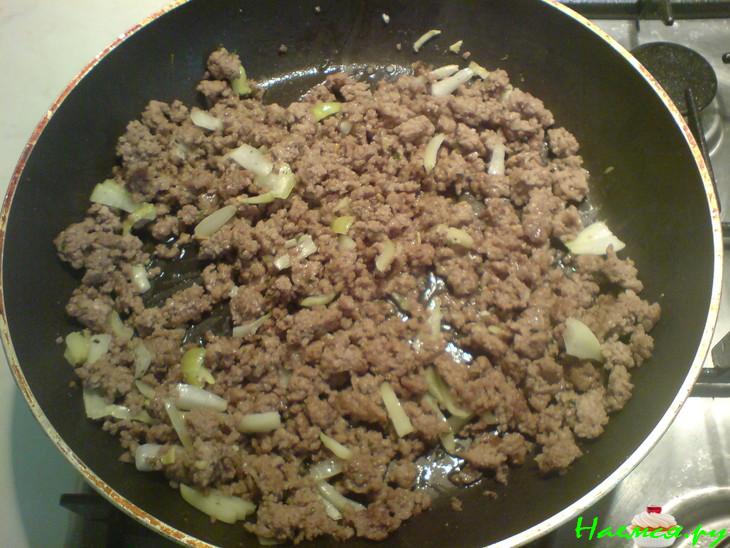 Гнезда из лапши с фаршем