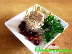 Холодец сборный с клюквой