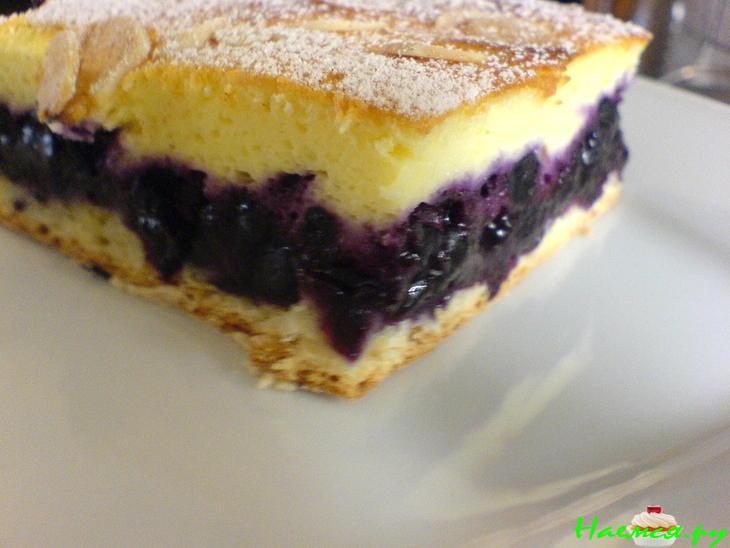 Пирог с черникой и сырной массой