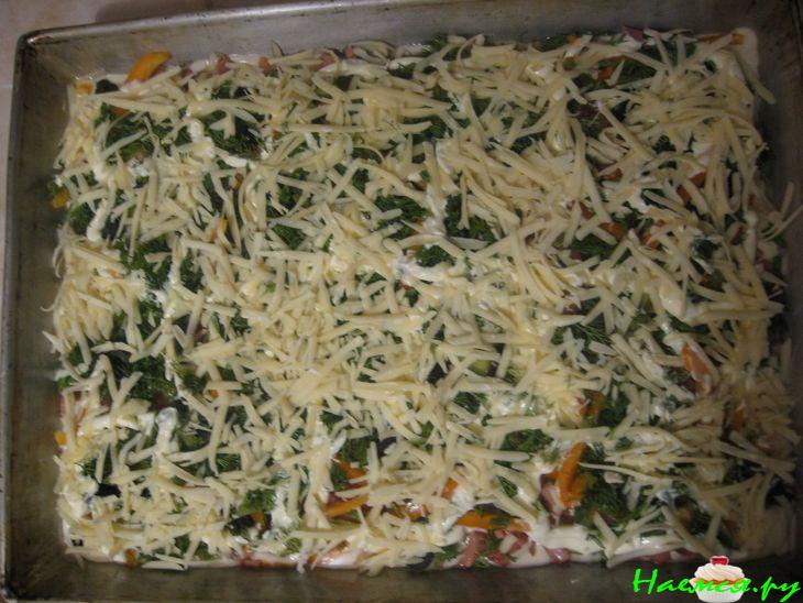 Пицца домашняя с колбаской