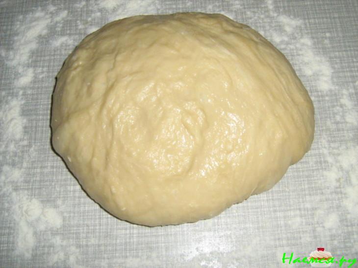 Пирог с яблоком, айвой и черносливом