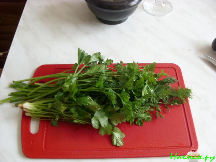 Суп-харчо со свиной грудинкой с косточкой